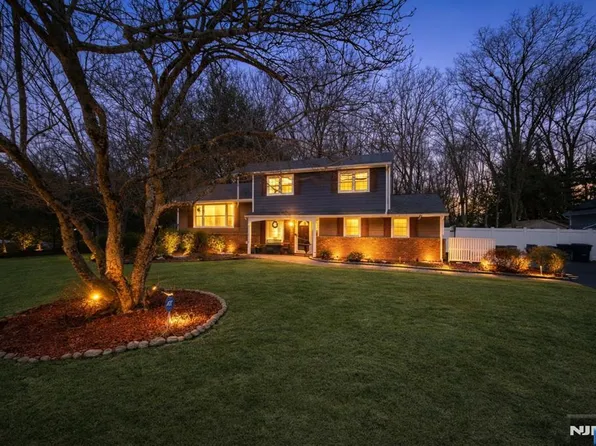 46 Maria Dr, Hillsdale, NJ 07642