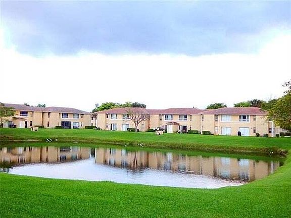 2nd image of 10158 Twin Lakes Drive #4-H