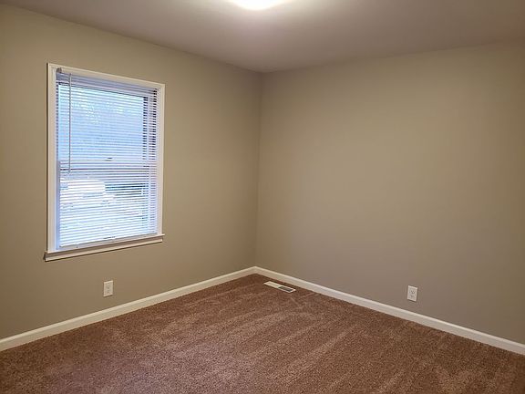 5th image of 780 E Northfield Blvd APT D3