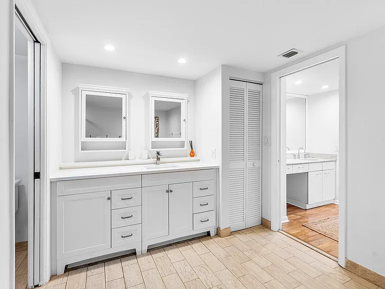 529 S Flagler Dr #6G — Photo 25