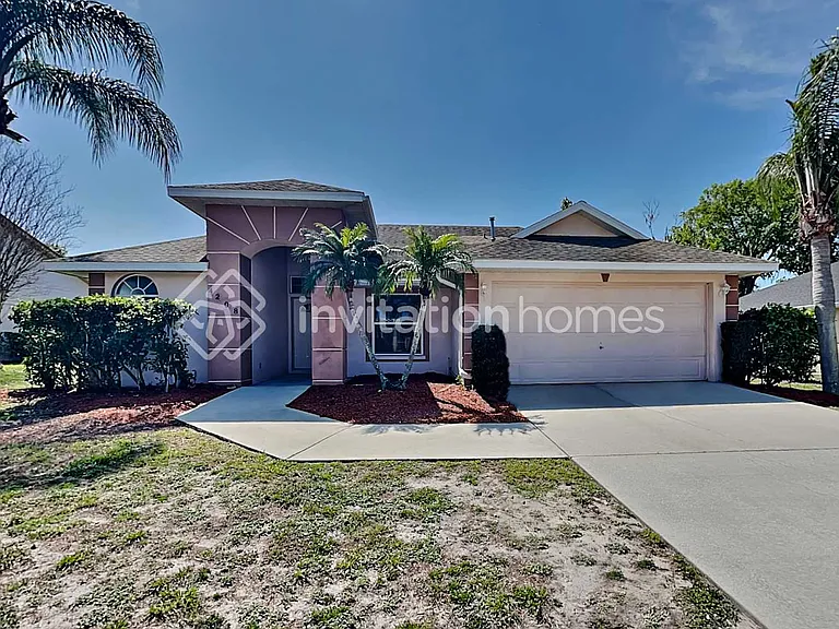 4208 74th Ave E — Photo 1