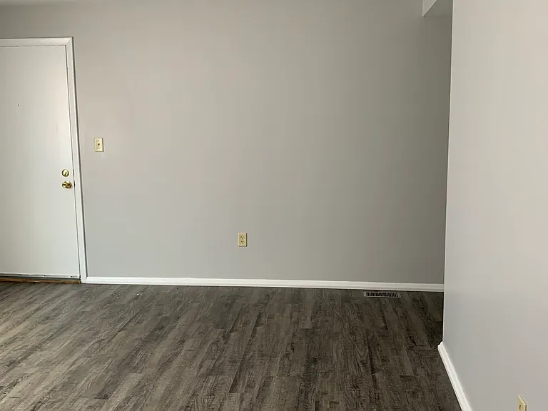 122 Maynard Dr — Photo 5