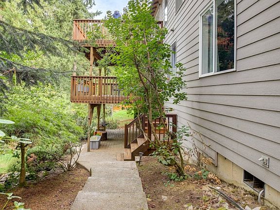 4th image of 14512 NE 24th Ave #1