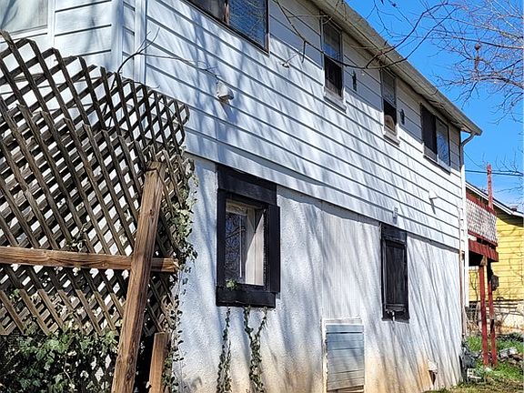 4th image of 223 2nd St