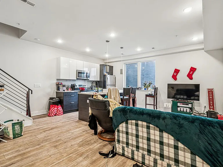 Modern New Luxury Temple Apartments — Photo 32
