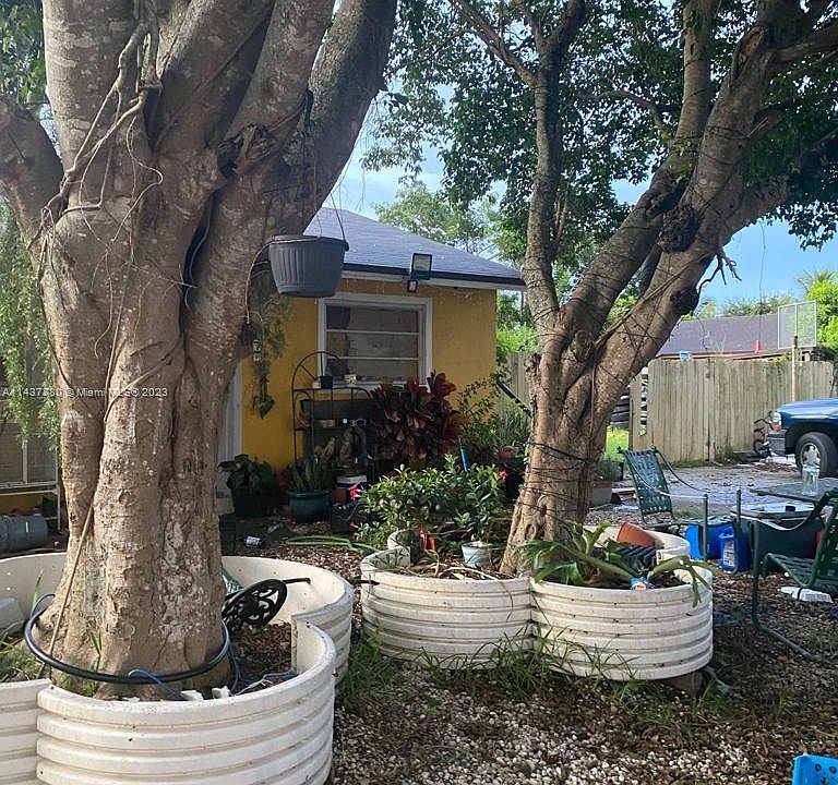 2nd image of 1171 NW 12th Street Cir