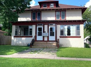 415 9th St S, Fargo, ND 58103