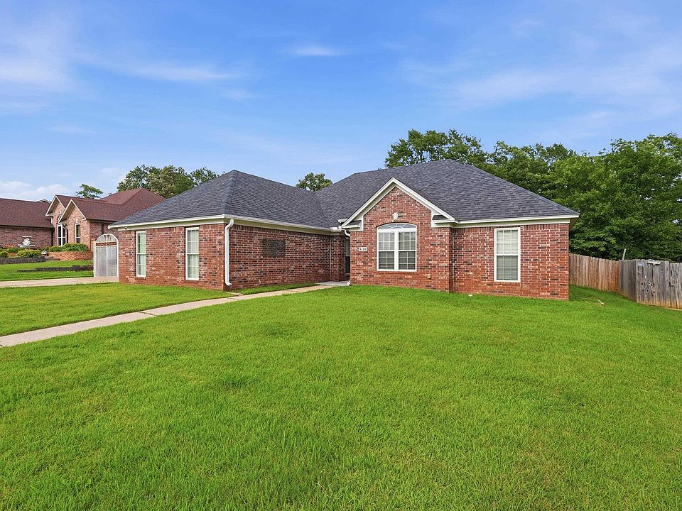 1st image of 4110 Stoneybrook Dr