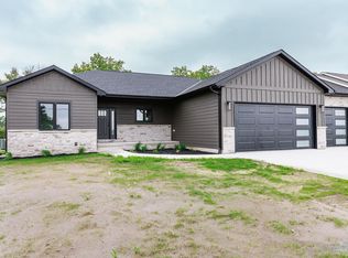 5801 Shady Lake Rd, Columbus, NE 68601
