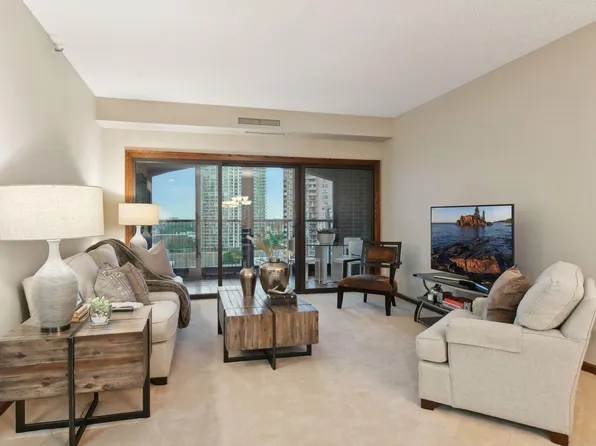 1201 Yale Pl APT 1301, Minneapolis, MN 55403