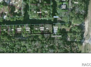 8831 W Harbor Ln, Homosassa, FL 34448