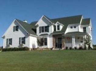 5702 Fields Dr, Yorkville, IL 60560