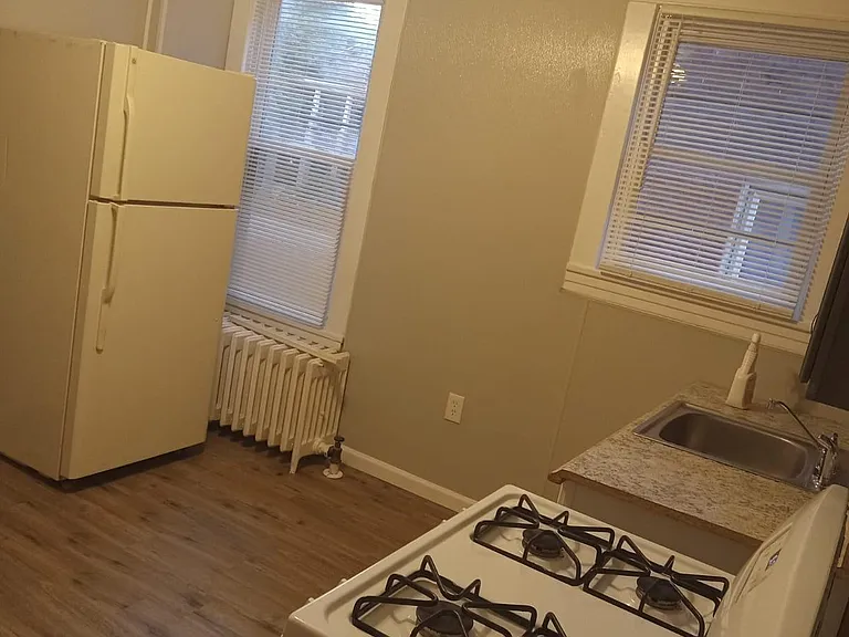 22 Pawling Ave #1 — Photo 10