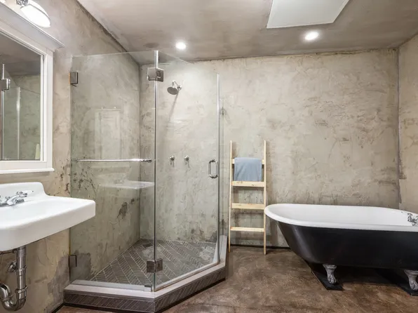 827 Marcy Avenue image 8 of 16