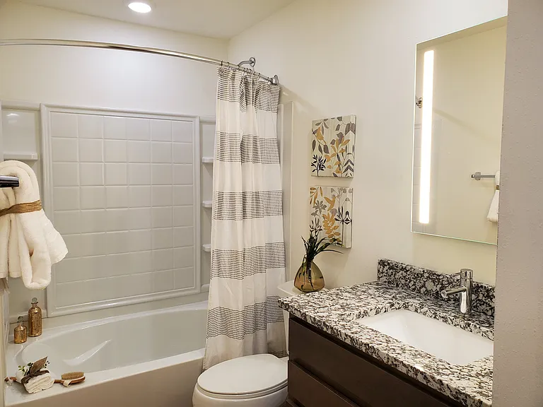 Woodchase Apartments — Photo 22