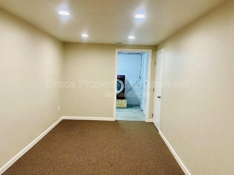 3583 Wright St — Photo 17