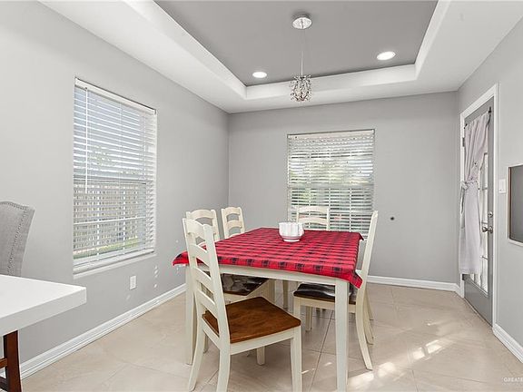 4th image of 2717 Payton Dr