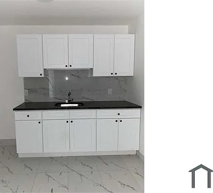 25 Riverview Pl #2R — Photo 5