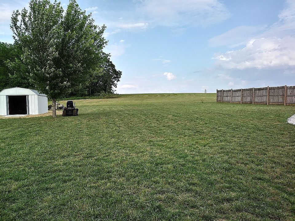 2nd image of 210 Greene Ln