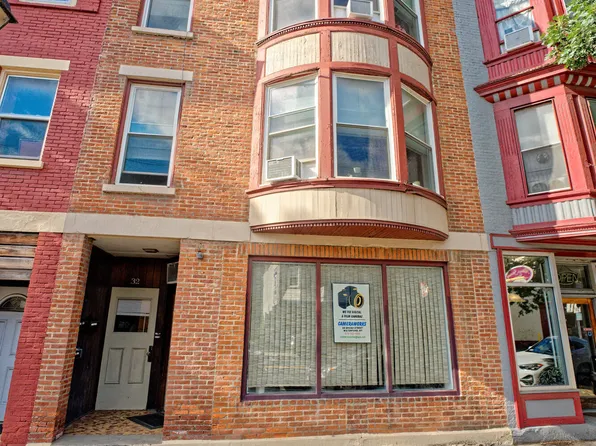 32 Broad Street, Waterford, NY 12188