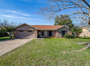1022 Princeton Pl, Cleburne, TX 76033