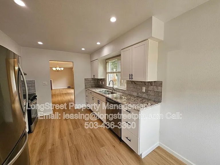 8010 NE Prescott St — Photo 8