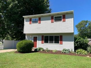 5590 Green Oak Ave, Mentor, OH 44060