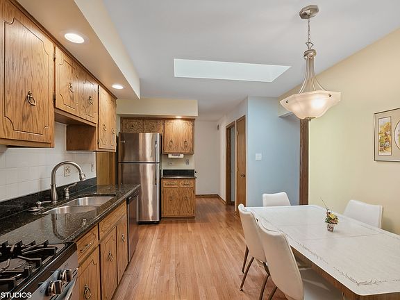 4th image of 16133 Pine Dr