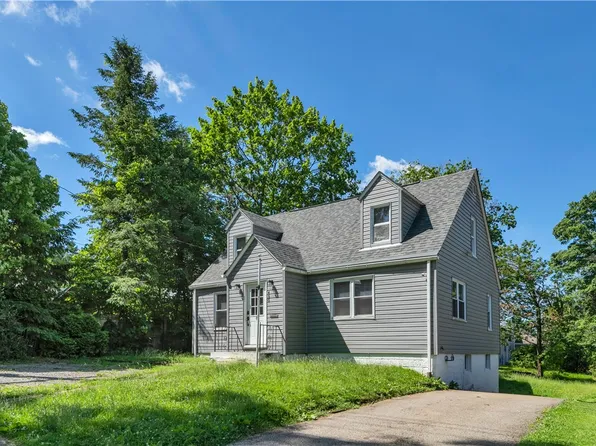 430 Elm St, Slippery Rock, PA 16057