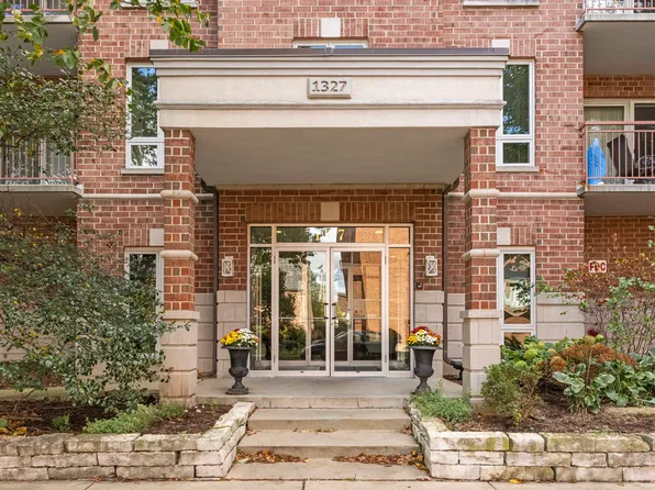 1327 E Washington St Unit 501, Des Plaines, IL 60016