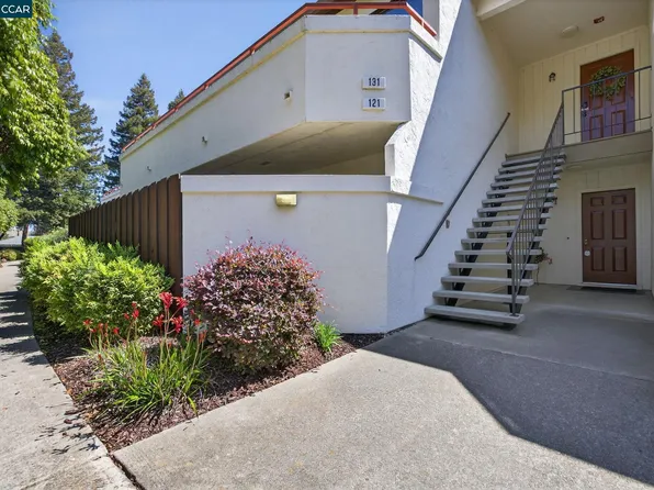 5015 Valley Crest Dr APT 121, Concord, CA 94521