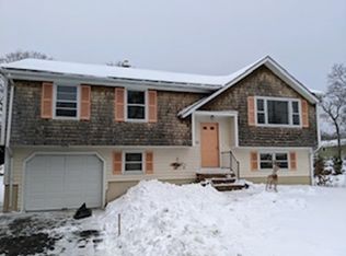 22 Barbara Ln, Swansea, MA 02777