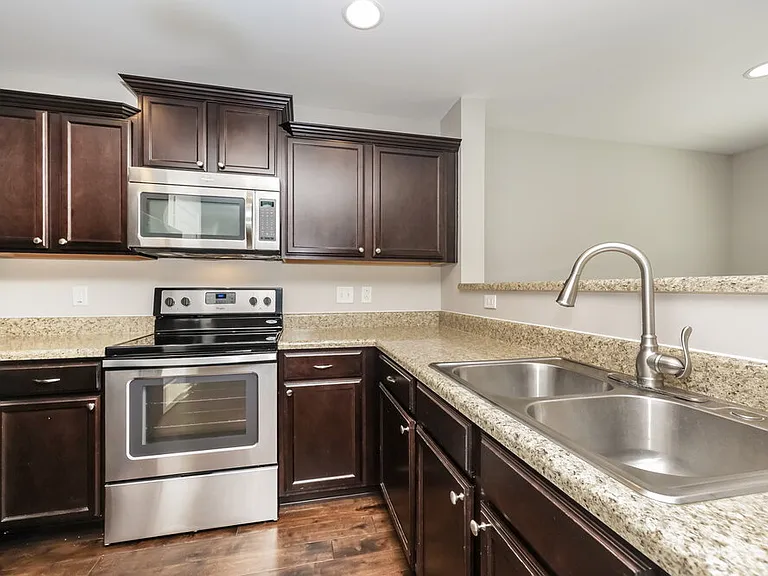 2627 Salem Glen Xing — Photo 8
