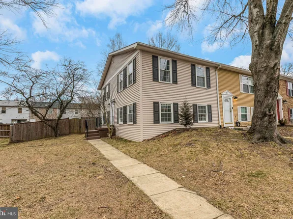 1057 Dorset Dr, Waldorf, MD 20602