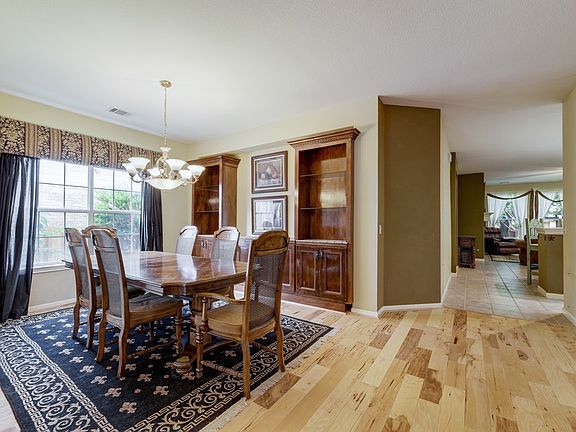 5th image of 209 Settlers Valley Dr