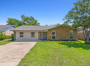1614 Spring Lake Dr, Mesquite, TX 75149
