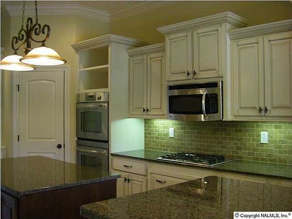 5th image of 107 S Gracie Ln