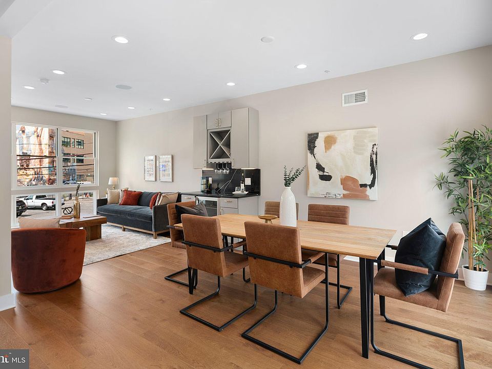 1st image of 657 N Park Ave