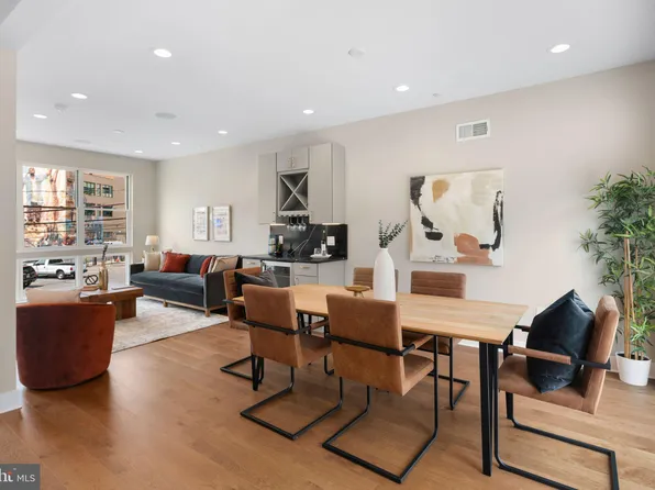 657 N Park Ave, Philadelphia, PA 19123