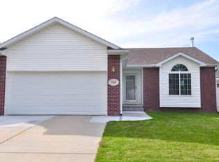 942 W Welter Dr, Lincoln, NE 68522