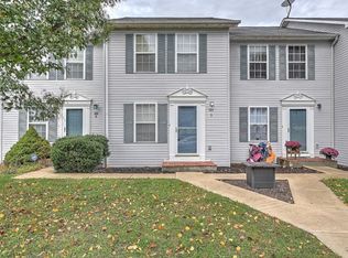 225 Hunter Hills Cir APT 3, Bristol, TN 37620