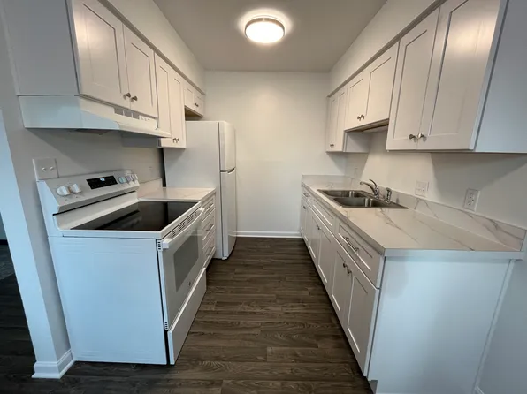 620 136th Ave APT A, Holland, MI 49424