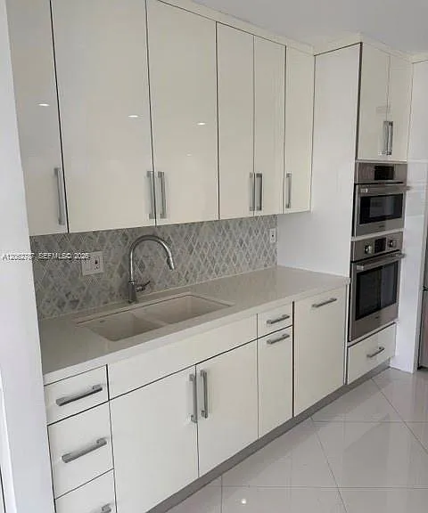 19707 Turnberry Way #24B — Photo 8