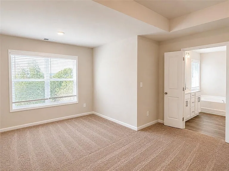 123 Mill Pond Ln — Photo 15