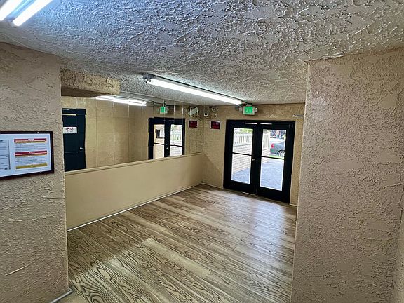 3rd image of 401 S Hobart Blvd APT 206