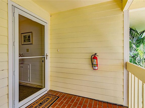 2nd image of 5720 Marina Dr APT 4
