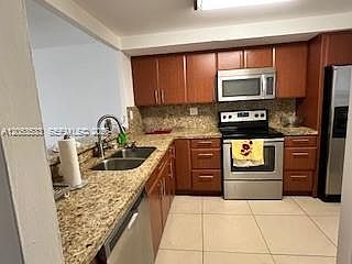 2nd image of 1100 NE 191st St #24