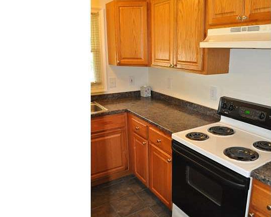 3rd image of 125 E Lockwood St