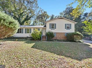1593 Dogwood Ln, Acworth, GA 30102