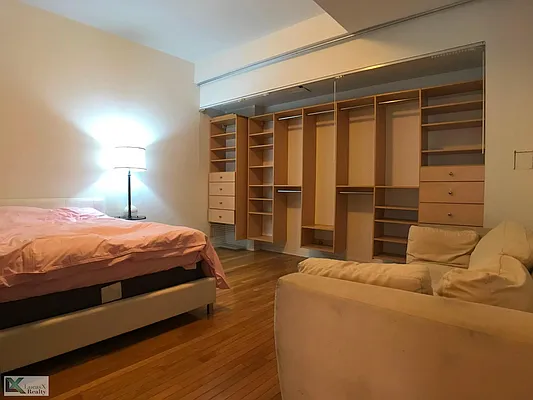 Rented by Lucas X Realty LLC | media 4